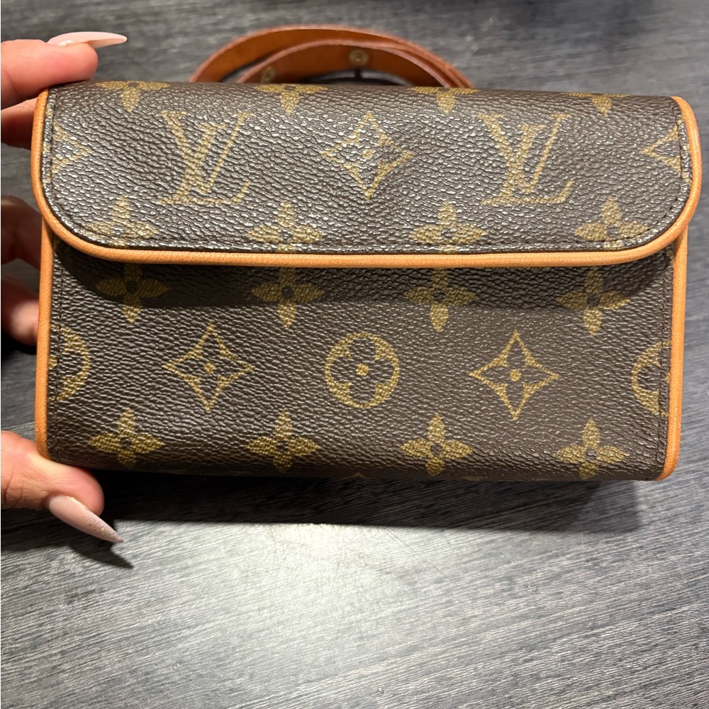 Authentic Louis Vuitton Florentine Monogram Belt Bag